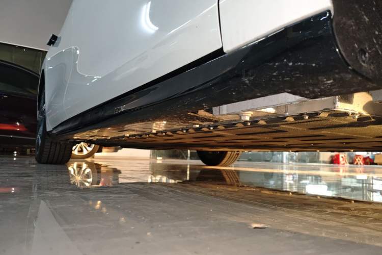 Used FORTHING Xinghai S7 2024 555 Luxury Edition Right Side Sill