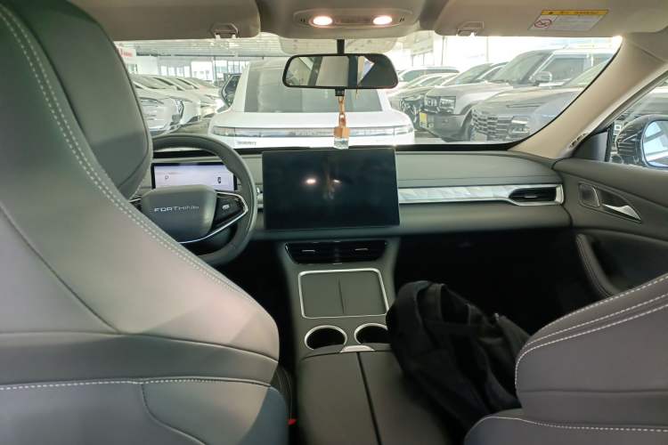 Used FORTHING Xinghai S7 2025 555 Hongyun Edition Center Console
