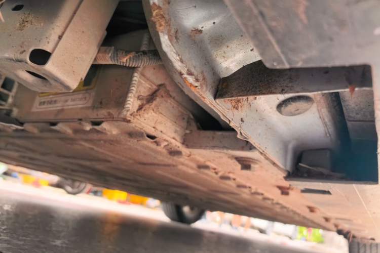 Used FORTHING Xinghai S7 2025 Model, 555 Star Creation Edition Chassis Front Left
