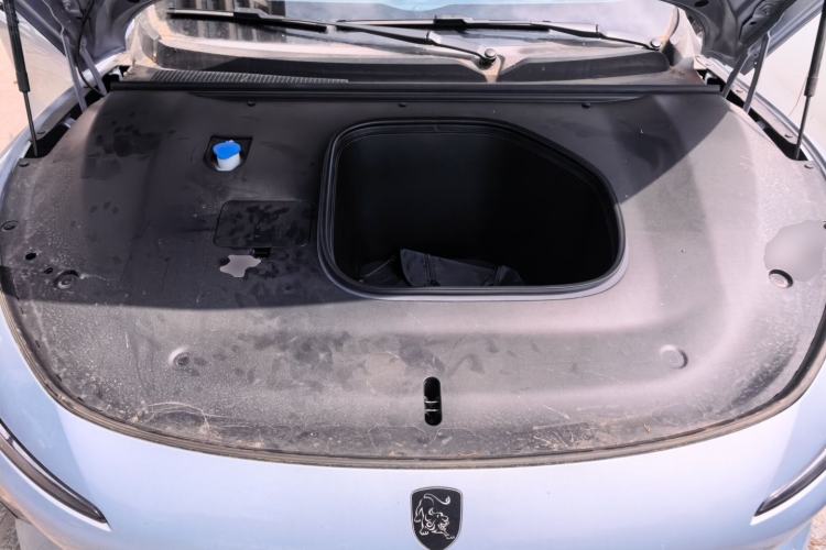 Used FORTHING Xinghai S7 2025 Model, 555 Star Creation Edition Engine Bay