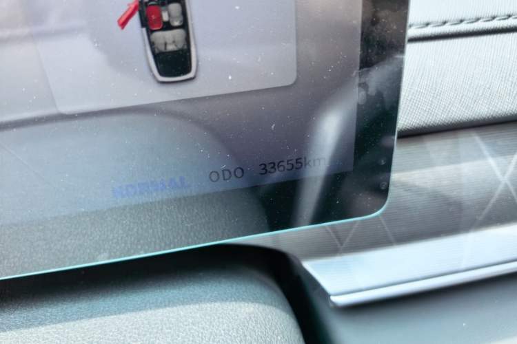 Used FORTHING Xinghai S7 2025 Model, 555 Star Creation Edition Odometer Close Up