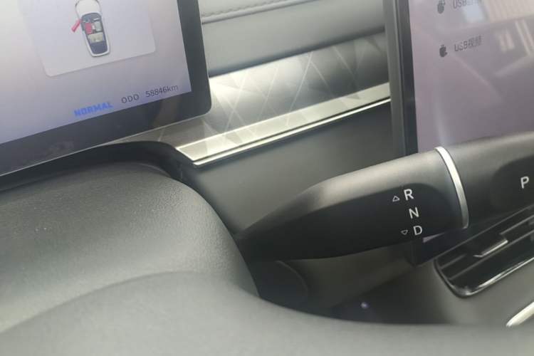 Used FORTHING Xinghai S7 2025 Model, 555 Star Creation Edition Gear Lever