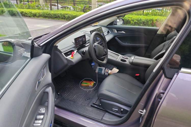 Used FORTHING Xinghai S7 2025 Model, 235 Range-Extended Executive Edition Driver Seat