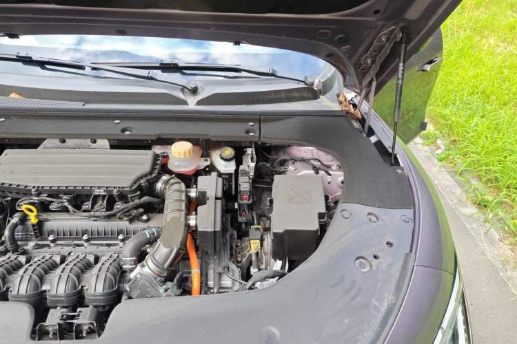 Used FORTHING Xinghai S7 2025 Model, 235 Range-Extended Executive Edition Engine Bay Left