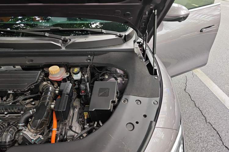 Used FORTHING Xinghai S7 2025 235 Range-Extended Luxury Edition Engine Bay Left