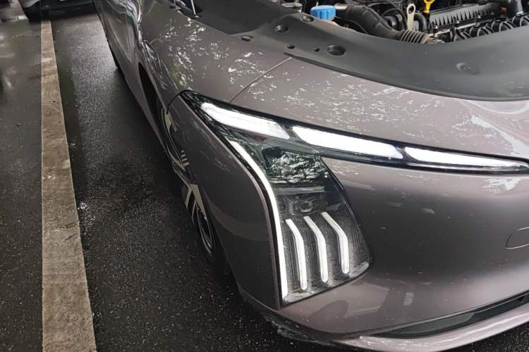 Used FORTHING Xinghai S7 2025 235 Range-Extended Luxury Edition Right Front Headlight