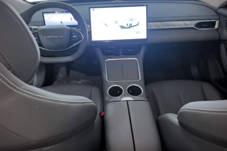 Used FORTHING Xinghai S7 2025 Model, 555 Star Creation Edition Center Console