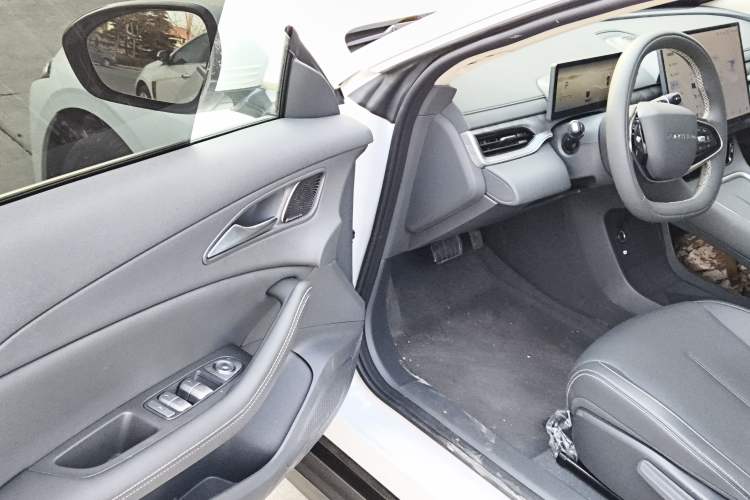 Used FORTHING Xinghai S7 2025 555 Hongyun Edition Driver Seat