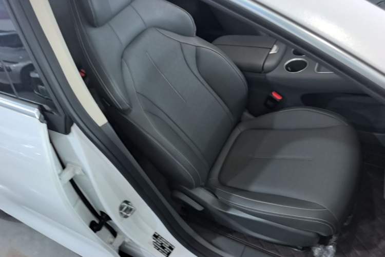 Used FORTHING Xinghai S7 2025 Model, 555 Star Creation Edition Right Front Seat