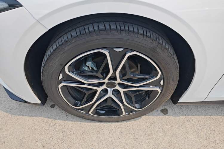 Used FORTHING Xinghai S7 2026 Model, 565 Enjoyment Edition Left Front Wheel Hub