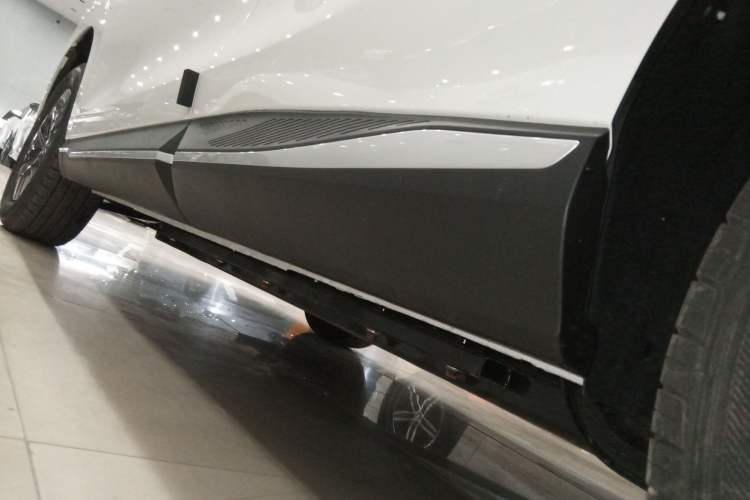 Used FORTHING Xinghai T5 2026 Model 530km Enjoyment Edition Left Side Sill