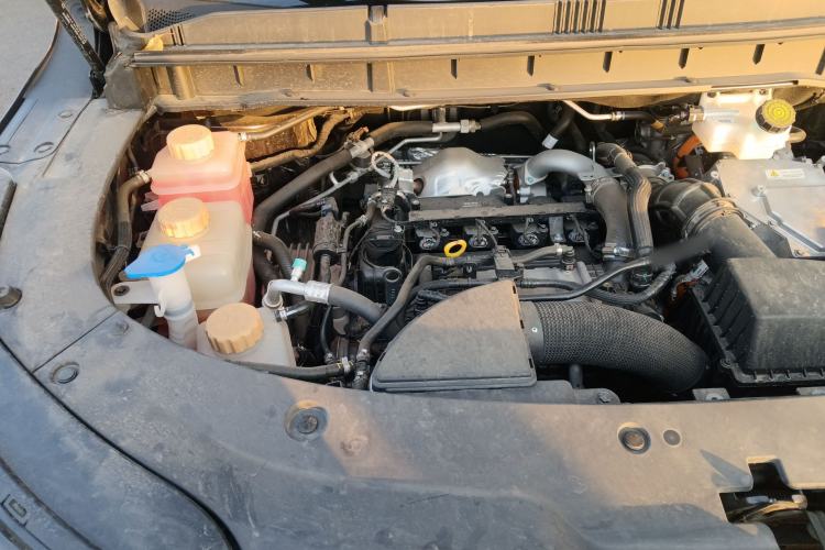 Used FORTHING Xinghai V9 2024 1.5TD 200km Qingyunti Series Premium Version Engine Bay Right