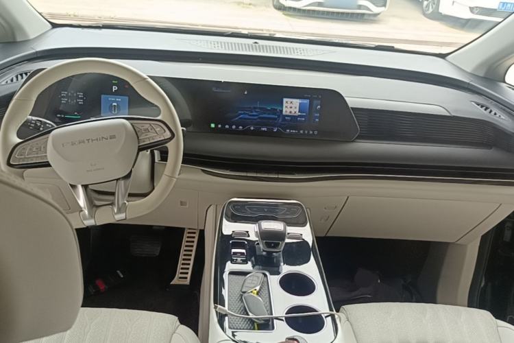 Used FORTHING Xinghai V9 2024 1.5TD 200km Chinese Knot Series Premium Edition Center Console