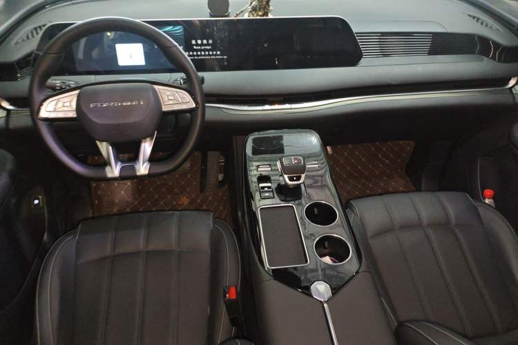 Used FORTHING Xinghai V9 2024 1.5TD 200km Chinese Knot Series Luxury Version Center Console