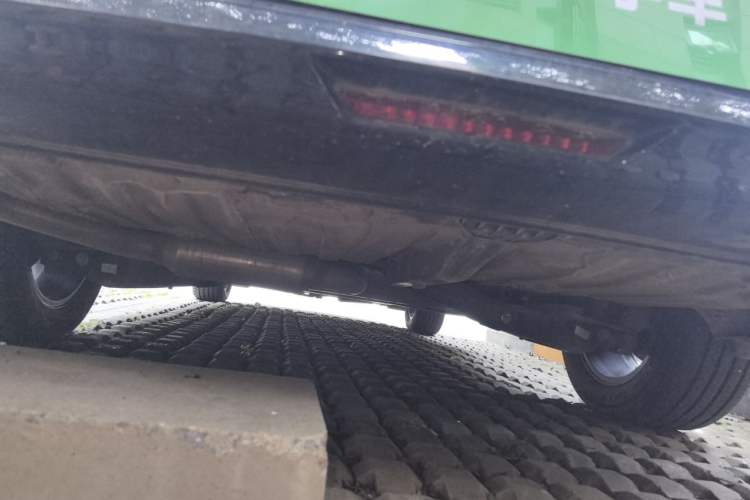 Used FORTHING Xinghai V9 2024 1.5TD 100km Chinese Knot Series Performance Edition Chassis Rear