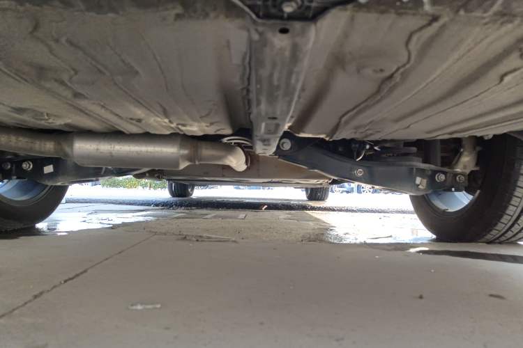 Used FORTHING Xinghai V9 2024 1.5TD 200km Chinese Knot Series Premium Edition Chassis Rear