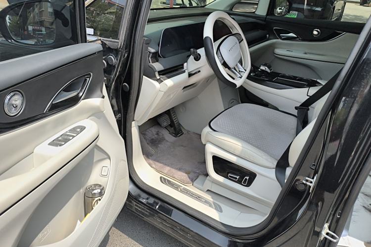 Used FORTHING Xinghai V9 2024 1.5TD 200km Chinese Knot Series Luxury Version Driver Seat