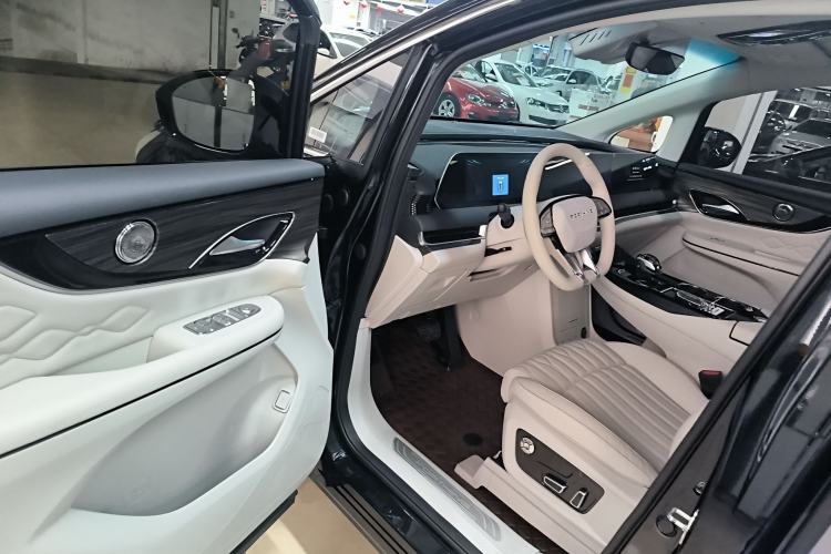 Used FORTHING Xinghai V9 2024 1.5TD 200km Qingyunti Series Premium Version Driver Seat