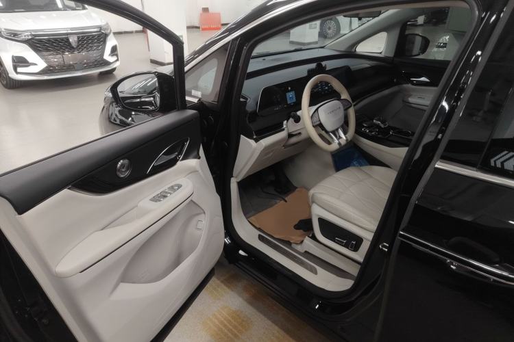 Used FORTHING Xinghai V9 2024 1.5TD 200km Chinese Knot Series Luxury Version Driver Seat