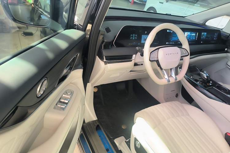 Used FORTHING Xinghai V9 2024 1.5TD 200km Qingyunti Series Premium Version Driver Seat