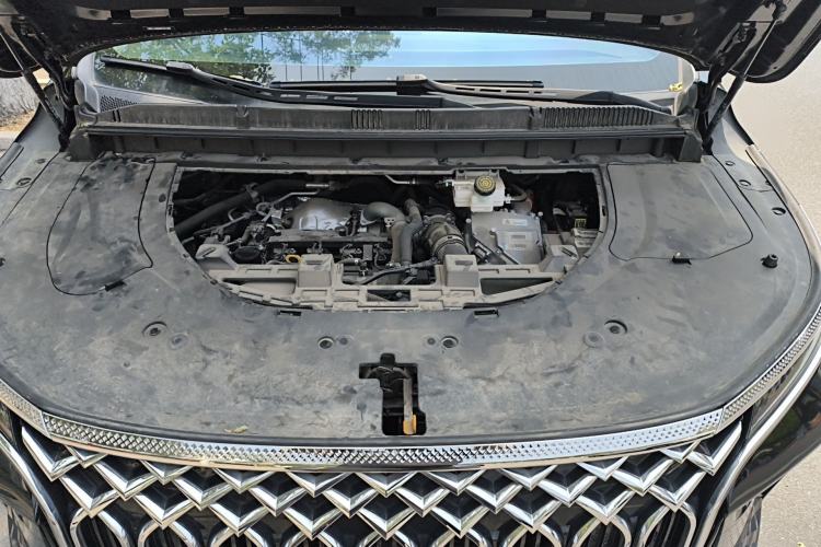 Used FORTHING Xinghai V9 2024 1.5TD 200km Chinese Knot Series Luxury Version Engine Bay