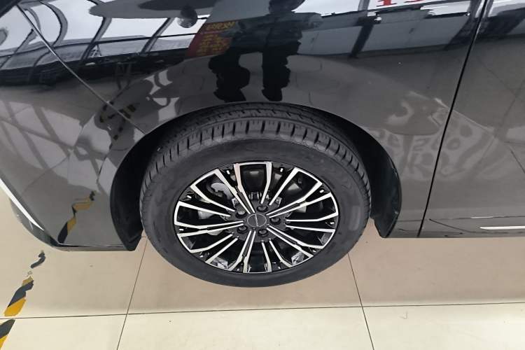 Used FORTHING Xinghai V9 2024 1.5TD 200km Qingyunti Series Premium Version Exterior 4