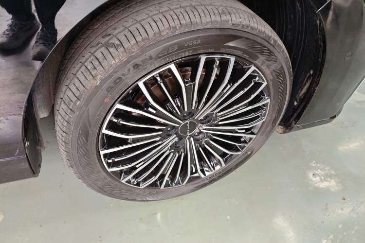 Used FORTHING Xinghai V9 2024 1.5TD 200km Qingyunti Series Flagship Edition Exterior 5