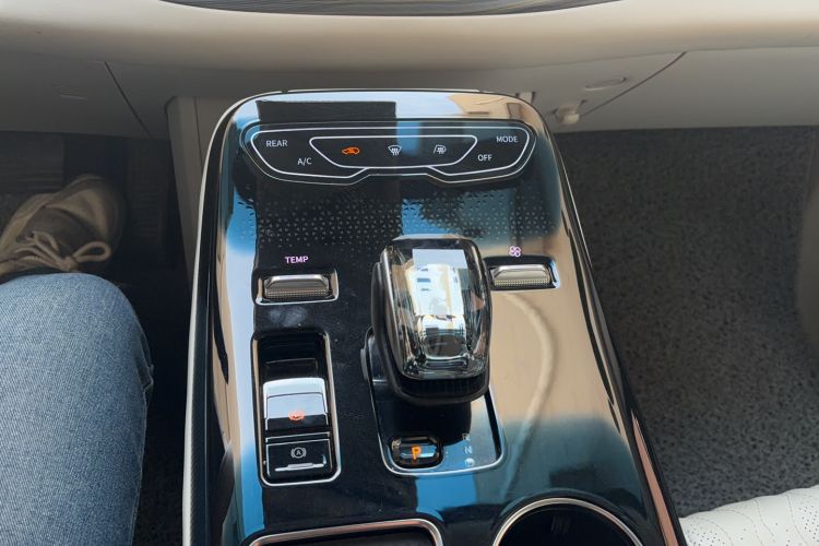 Used FORTHING Xinghai V9 2024 1.5TD 200km Qingyunti Series Premium Version Gear Lever