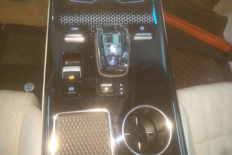 Used FORTHING Xinghai V9 2024 1.5TD 200km Qingyunti Series Premium Version Gear Lever