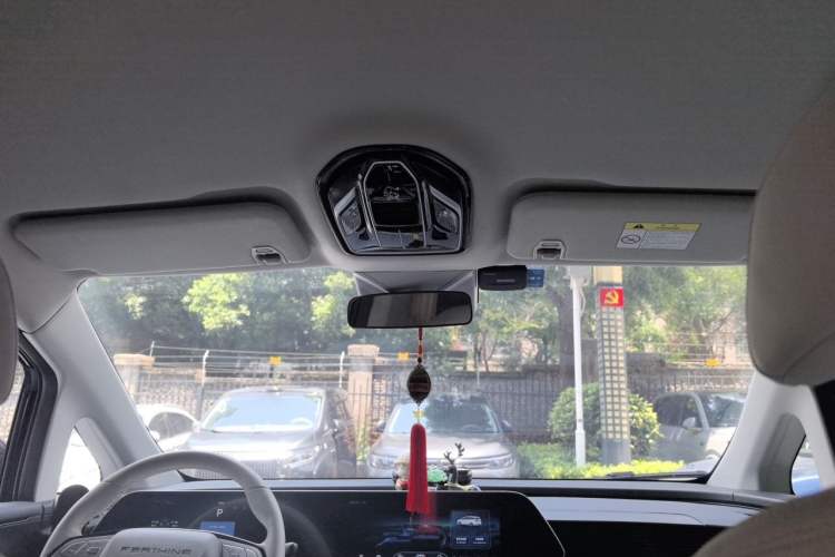 Used FORTHING Xinghai V9 2024 1.5TD 100km Chinese Knot Series Performance Edition Headliner