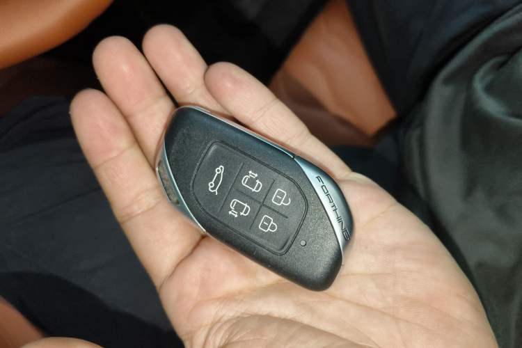 Used FORTHING Xinghai V9 2024 1.5TD 200km Qingyunti Series Premium Version Interior 1