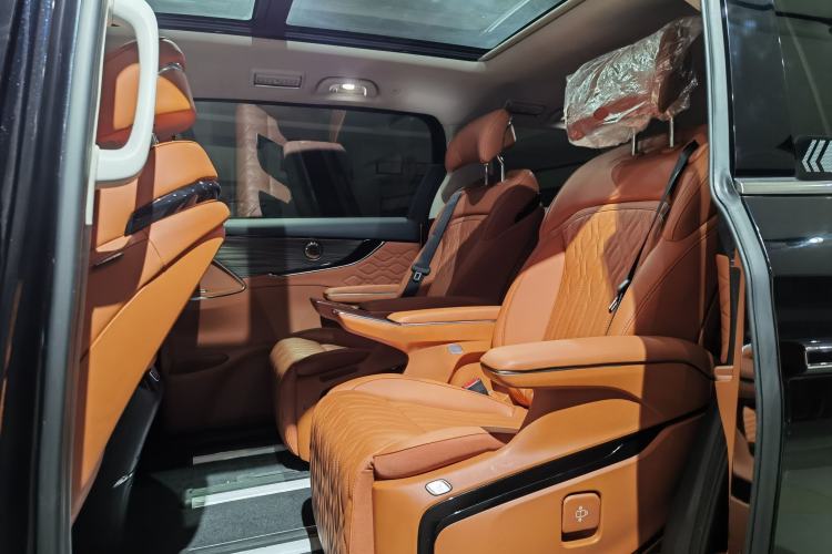 Used FORTHING Xinghai V9 2024 1.5TD 200km Qingyunti Series Flagship Edition Interior 1