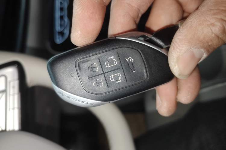 Used FORTHING Xinghai V9 2024 1.5TD 200km Chinese Knot Series Luxury Version Interior 1