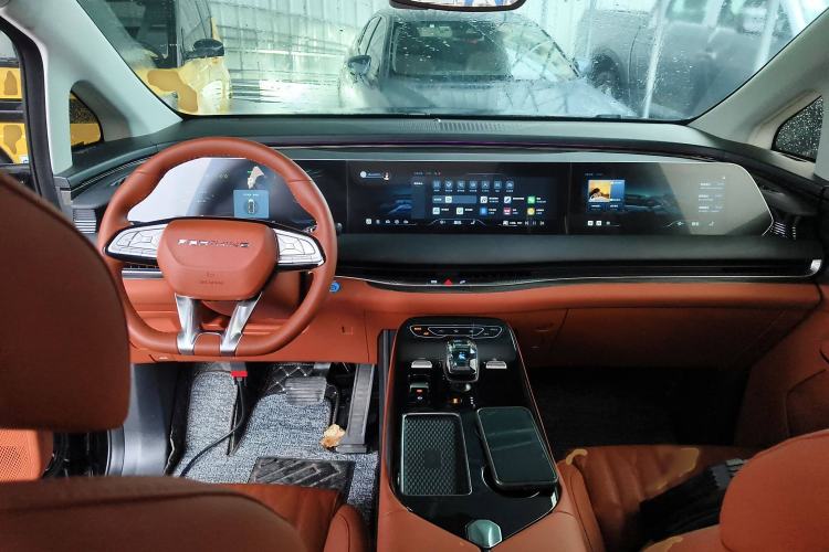 Used FORTHING Xinghai V9 2024 1.5TD 200km Qingyunti Series Premium Version Interior 2