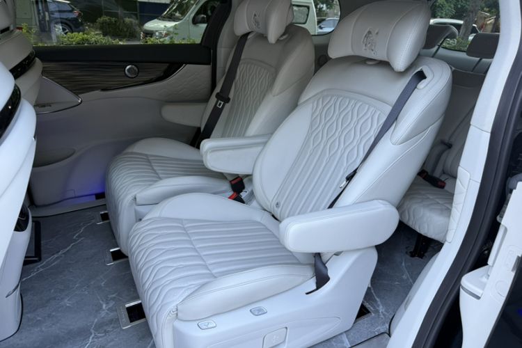 Used FORTHING Xinghai V9 2024 1.5TD 200km Chinese Knot Series Premium Edition Interior 2