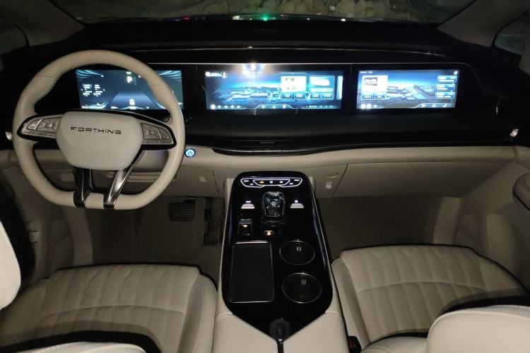 Used FORTHING Xinghai V9 2024 1.5TD 200km Qingyunti Series Premium Version Interior 2