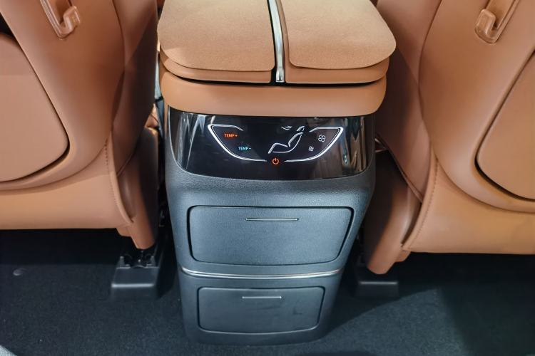 Used FORTHING Xinghai V9 2024 1.5TD 200km Qingyunti Series Flagship Edition Interior 3