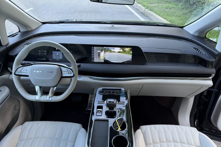 Used FORTHING Xinghai V9 2024 1.5TD 200km Chinese Knot Series Premium Edition Interior 4