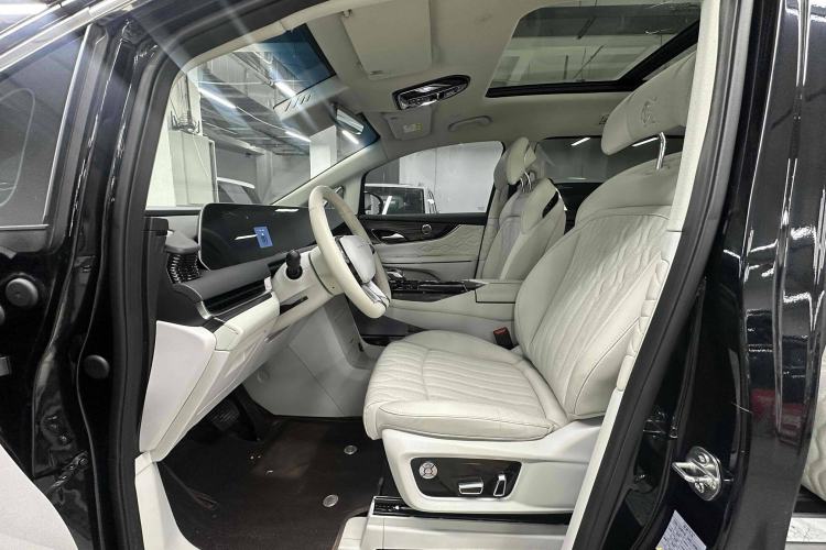 Used FORTHING Xinghai V9 2024 1.5TD 200km Qingyunti Series Premium Version Interior 4
