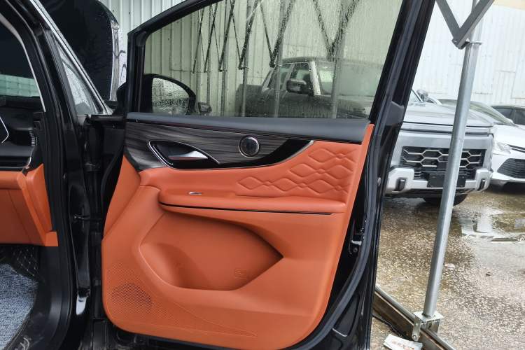 Used FORTHING Xinghai V9 2024 1.5TD 200km Qingyunti Series Premium Version Interior 5
