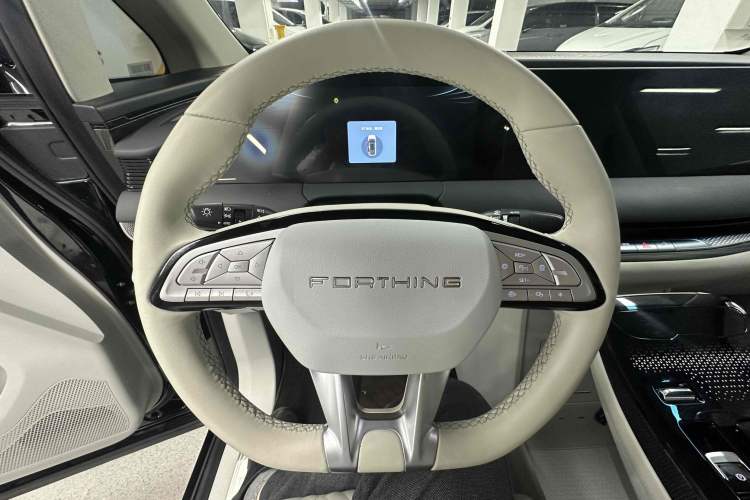 Used FORTHING Xinghai V9 2024 1.5TD 200km Qingyunti Series Premium Version Interior 6