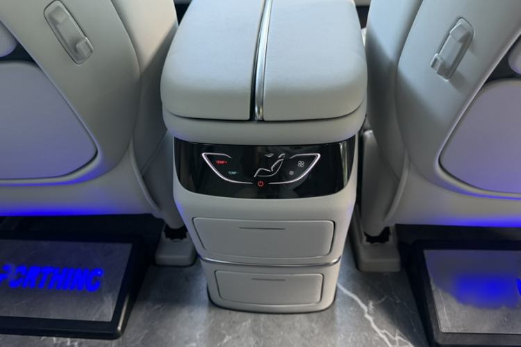 Used FORTHING Xinghai V9 2024 1.5TD 200km Chinese Knot Series Premium Edition Interior 7
