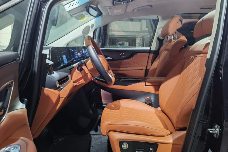 Used FORTHING Xinghai V9 2024 1.5TD 200km Qingyunti Series Flagship Edition Interior 9