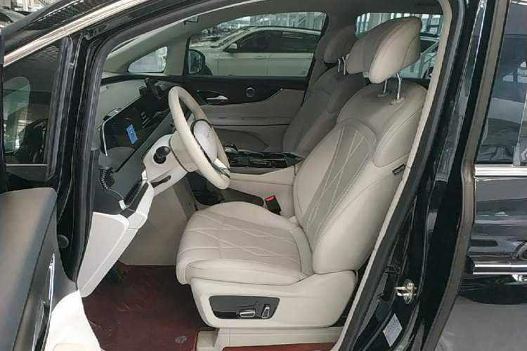 Used FORTHING Xinghai V9 2024 1.5TD 200km Chinese Knot Series Luxury Version Left Front Seat