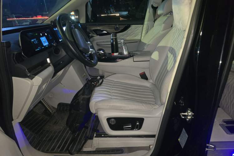 Used FORTHING Xinghai V9 2024 1.5TD 100km Chinese Knot Series Luxury Version Left Front Seat