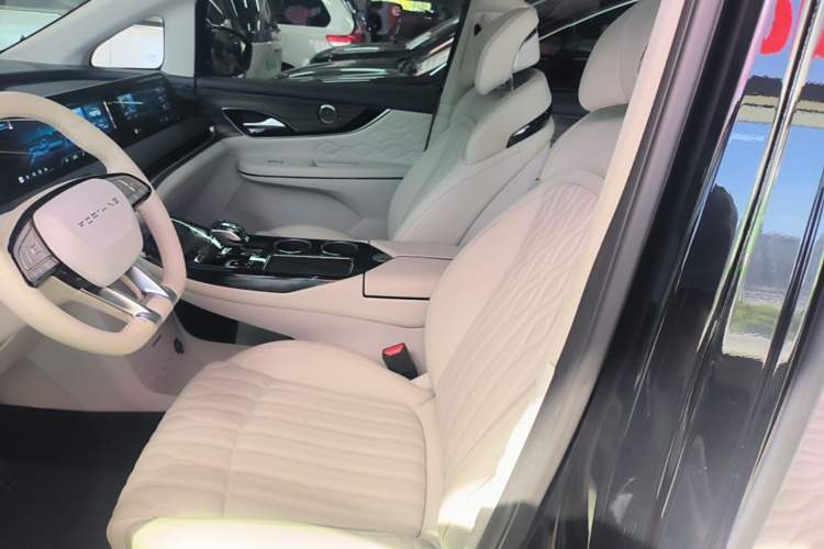 Used FORTHING Xinghai V9 2024 1.5TD 200km Qingyunti Series Premium Version Left Front Seat