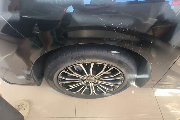 Used FORTHING Xinghai V9 2024 1.5TD 200km Qingyunti Series Premium Version Left Front Wheel Hub
