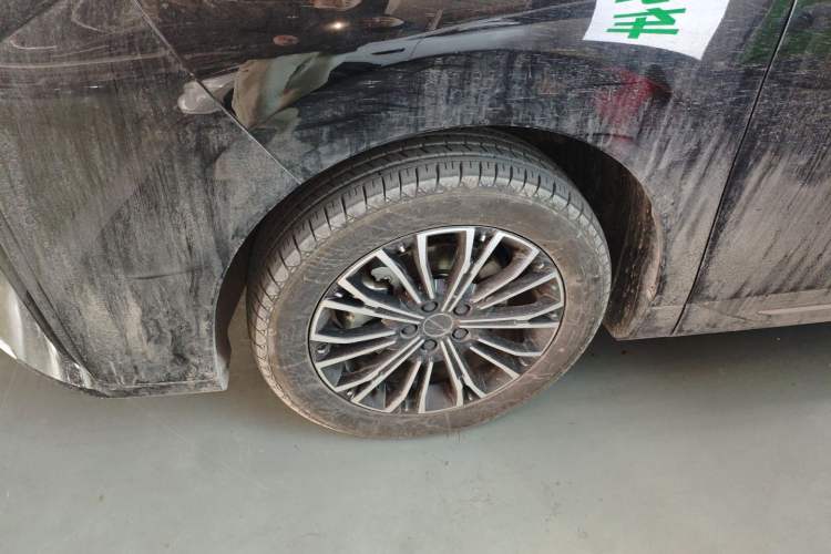 Used FORTHING Xinghai V9 2024 1.5TD 200km Chinese Knot Series Luxury Version Left Front Wheel Hub