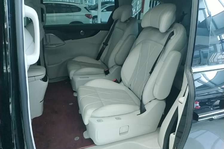 Used FORTHING Xinghai V9 2024 1.5TD 200km Chinese Knot Series Luxury Version Left Rear Seat