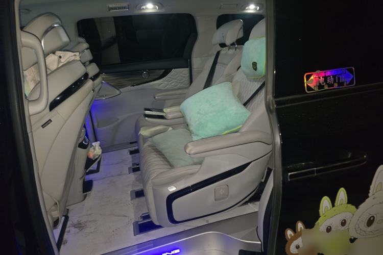 Used FORTHING Xinghai V9 2024 1.5TD 100km Chinese Knot Series Luxury Version Left Rear Seat